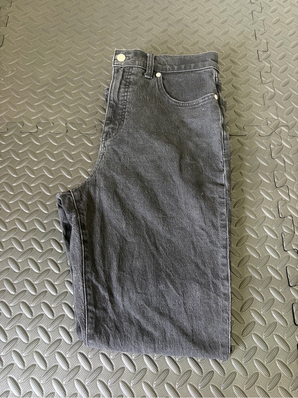 Madewell Women’s Black Straight-Leg Jeans